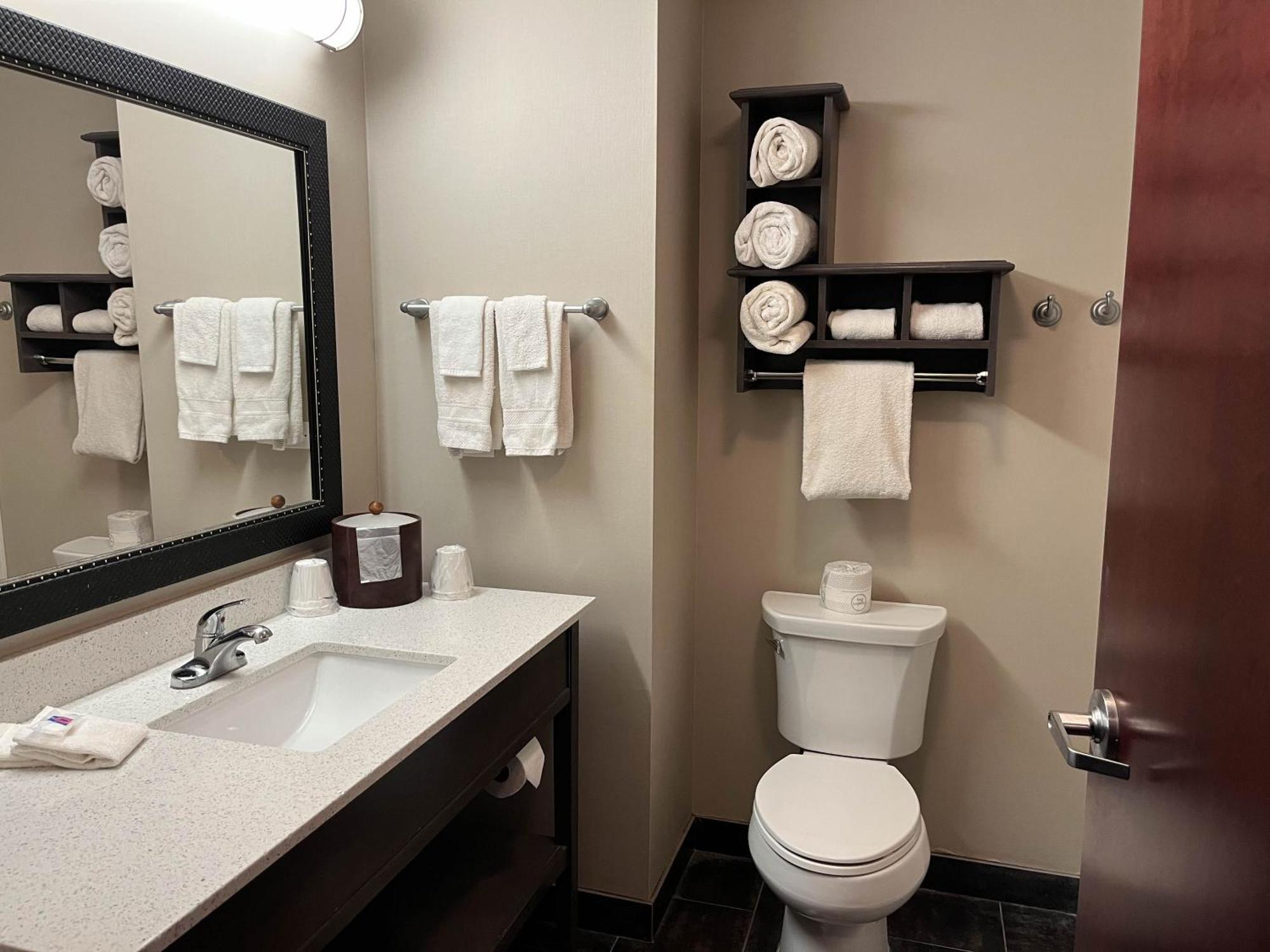 Quality Inn & Suites Pearsall Экстерьер фото
