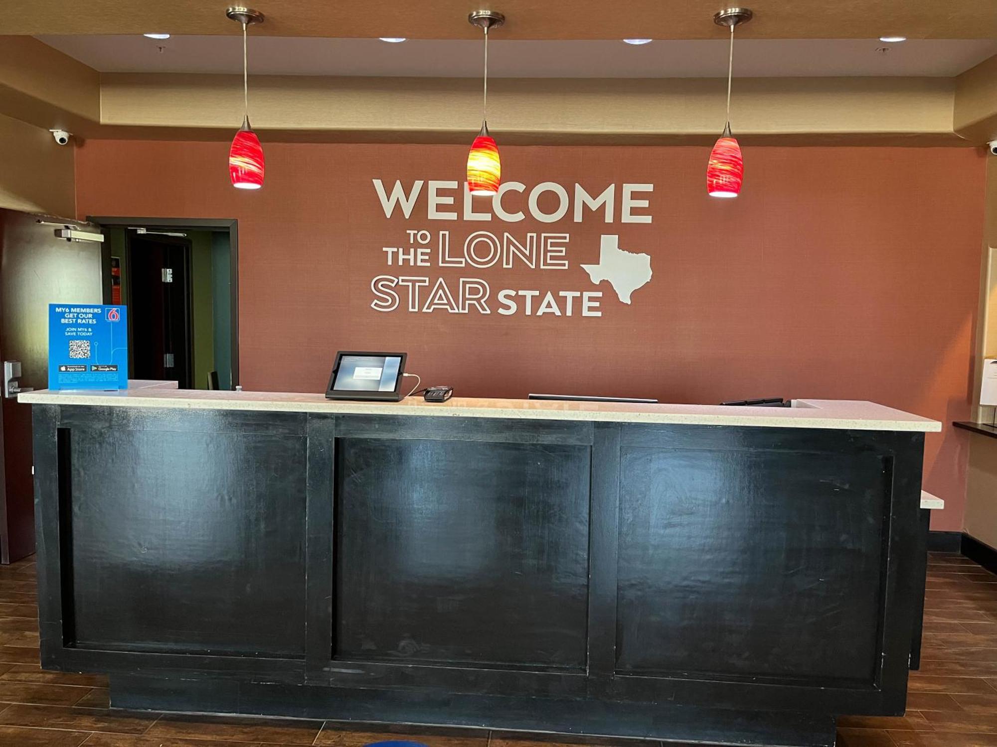 Quality Inn & Suites Pearsall Экстерьер фото