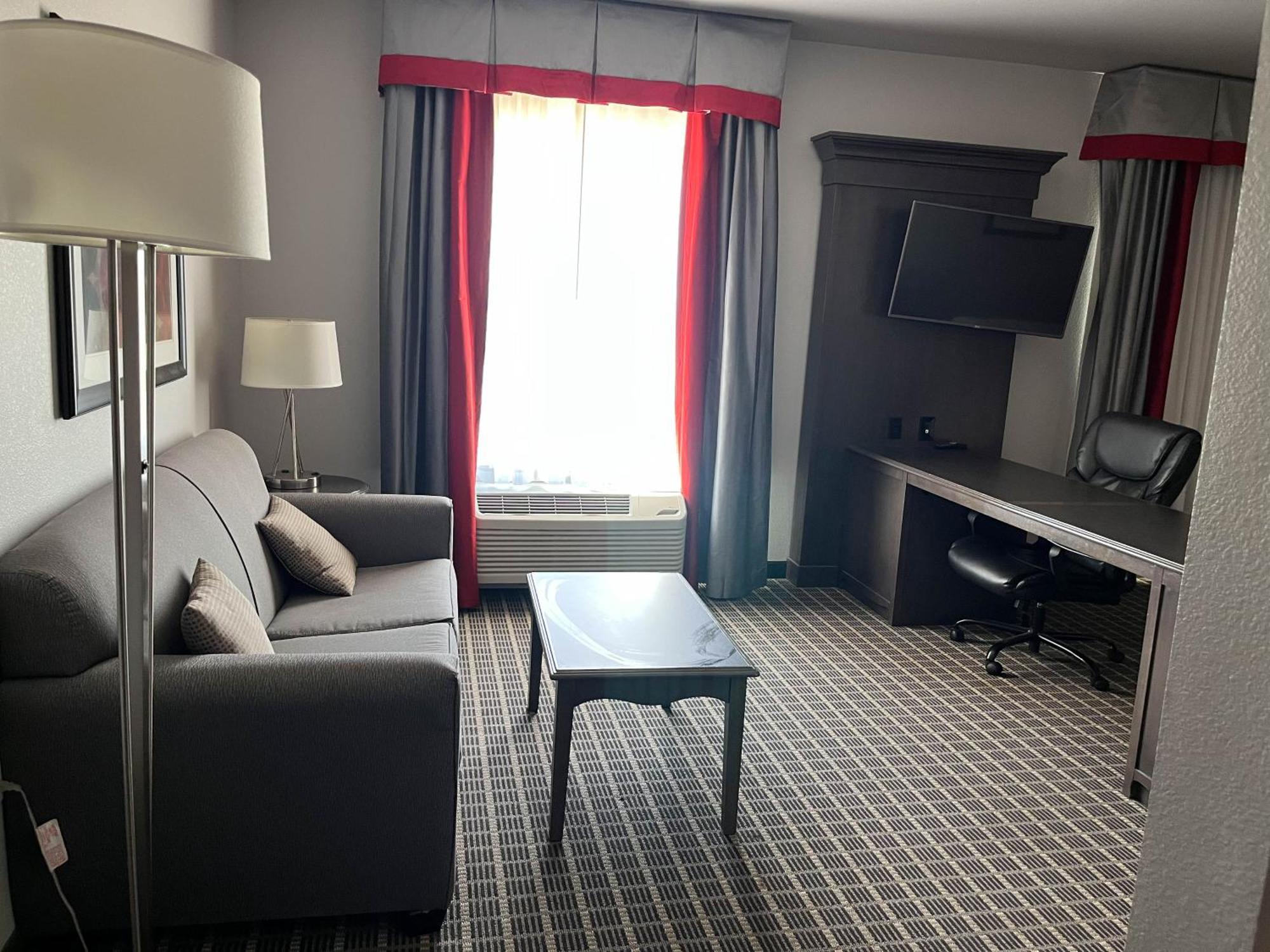 Quality Inn & Suites Pearsall Экстерьер фото