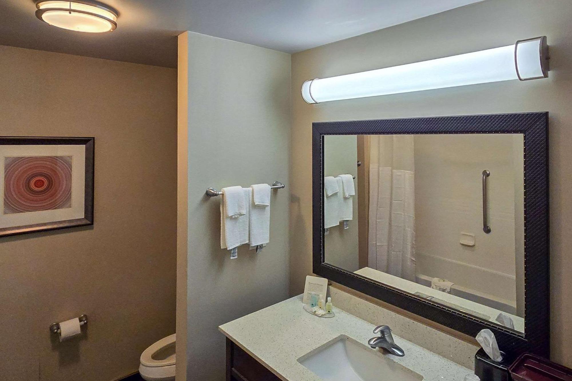Quality Inn & Suites Pearsall Экстерьер фото